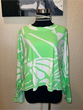 Free People Movement Long Sleeve Printed Inspire Tee - Size M - EUC 💚🤍